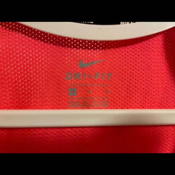Pink Nike running top - Picture 10 of 10